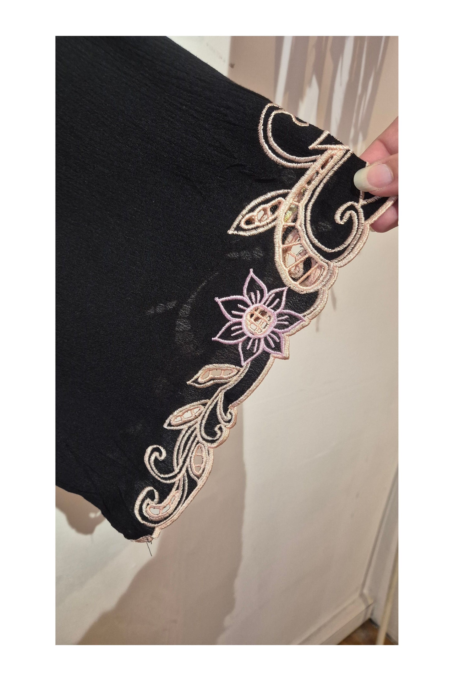 Zwarte Kimono met Mystiek Borduursel