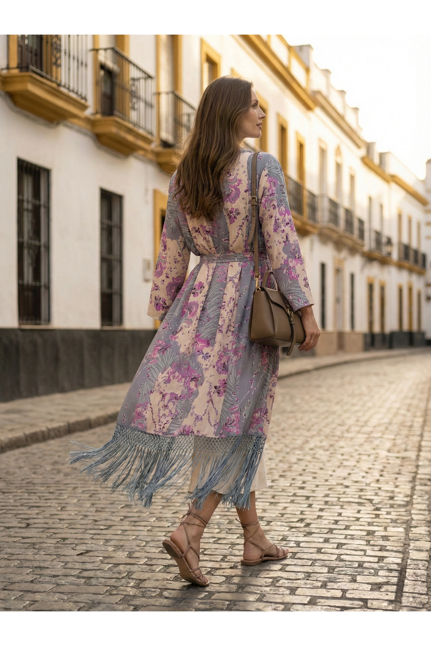 Kimono met print en met de hand gemaakte franjes Lila