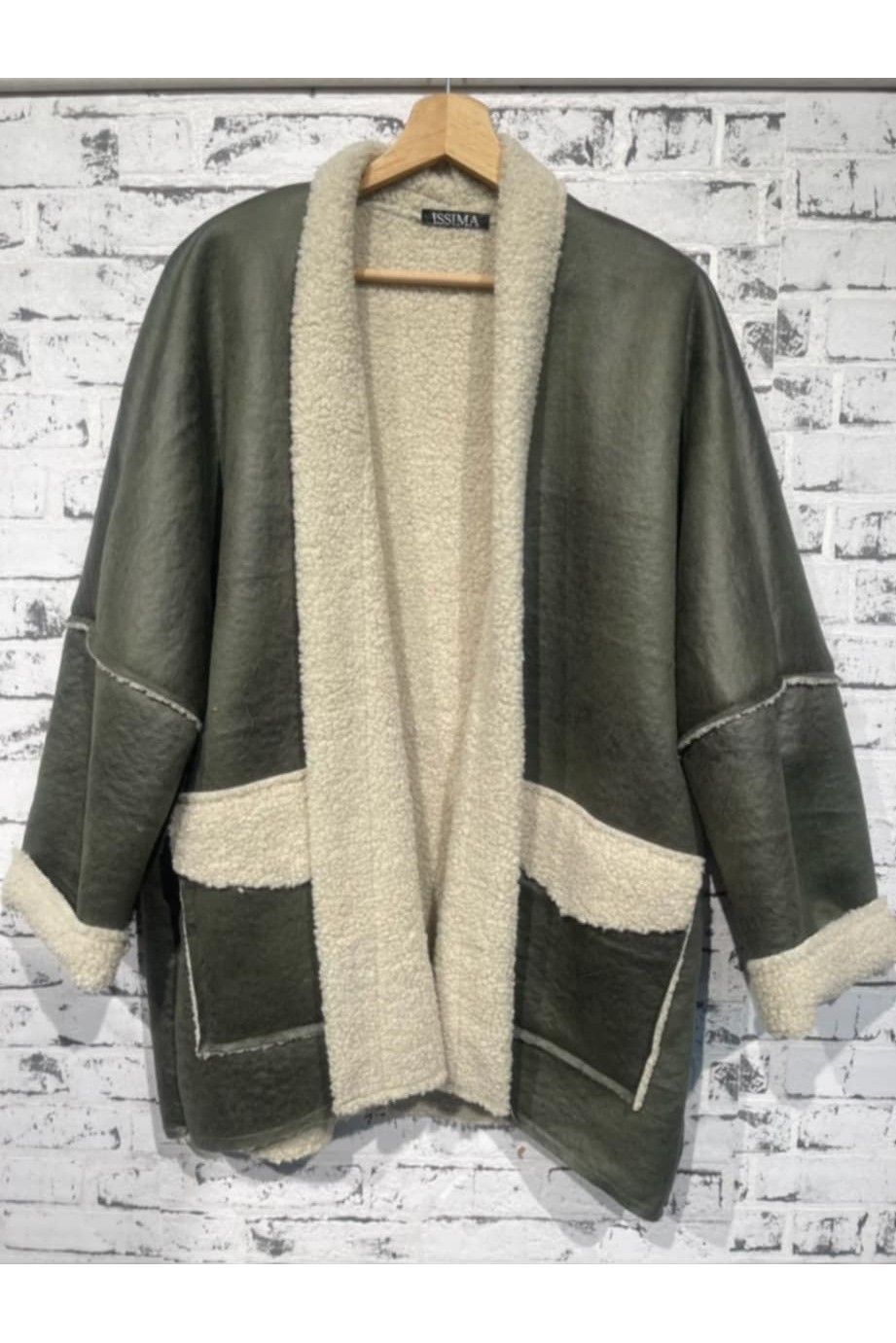 Oversized jas in kaki kunstsuède met teddyvoering