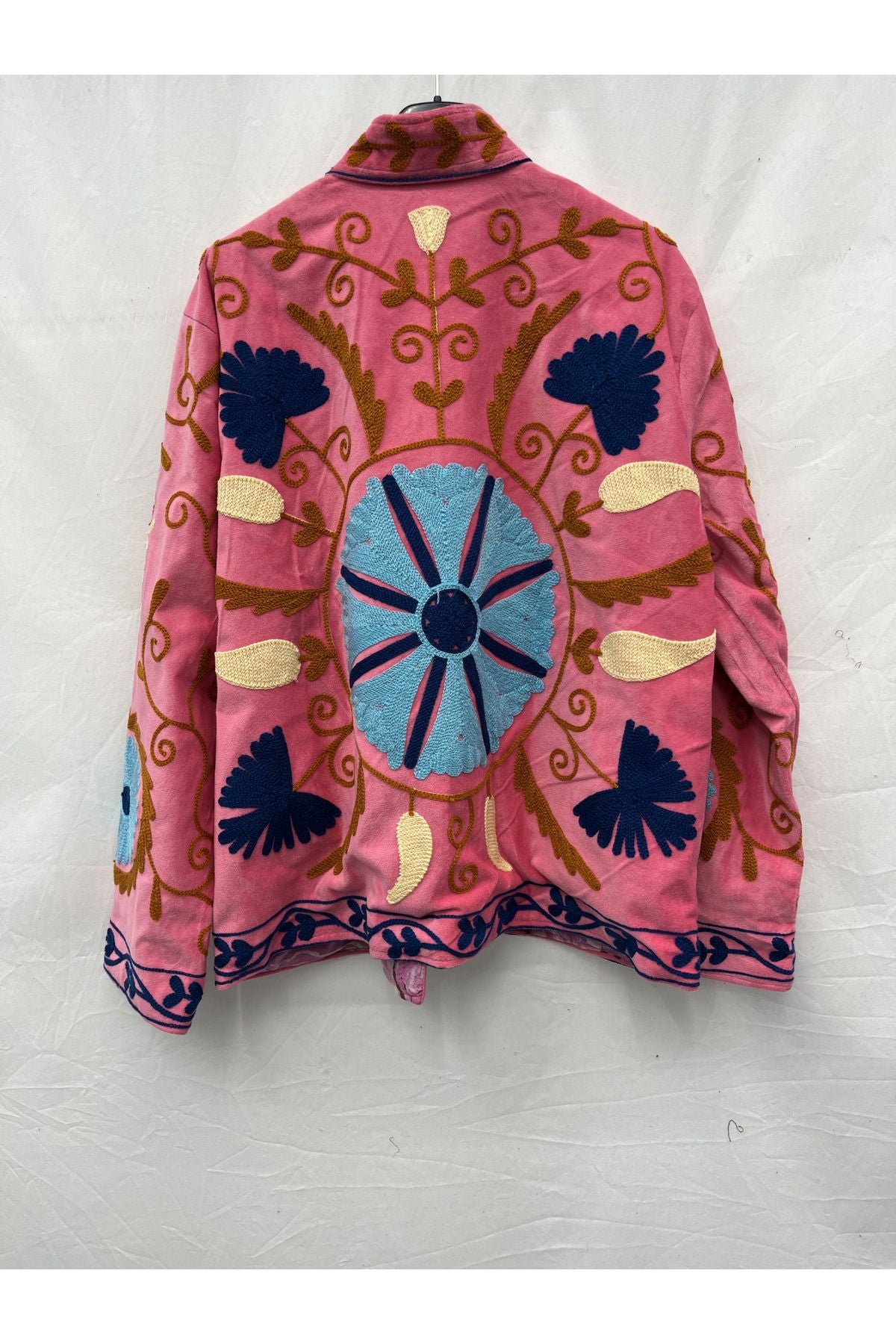 Korte fluwelen Suzani licht roze