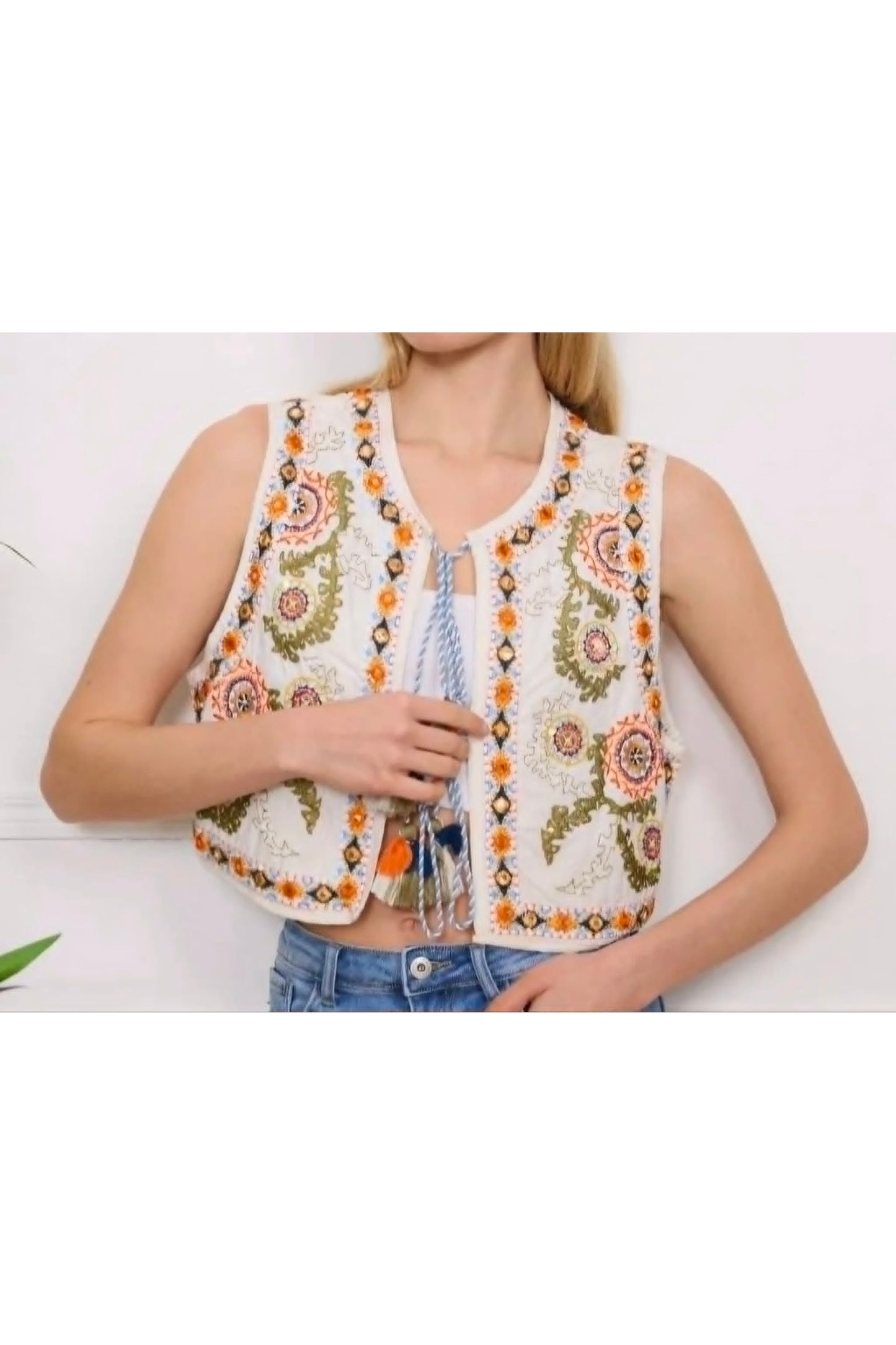 Boho gilet met borduurwerk en kwastjes