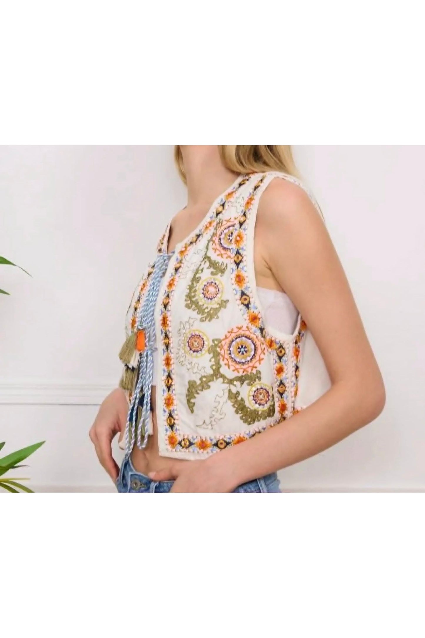 Boho gilet met borduurwerk en kwastjes