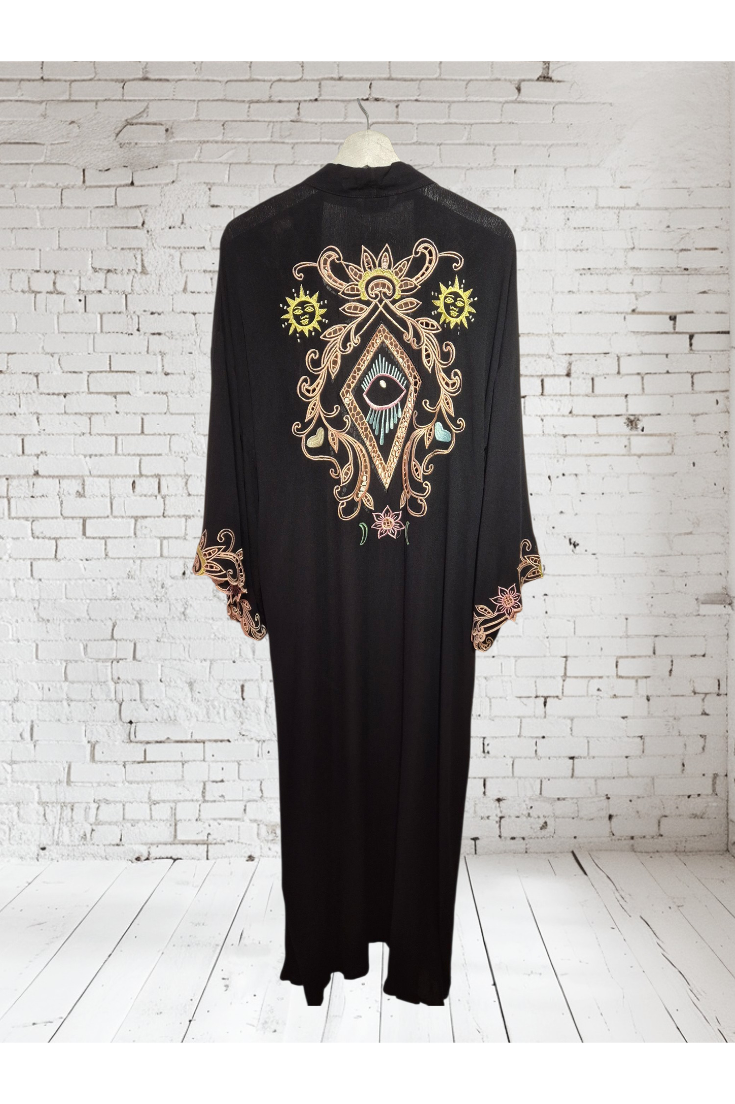 Zwarte Kimono met Mystiek Borduursel
