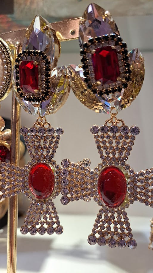 Oorbellen ruby cross