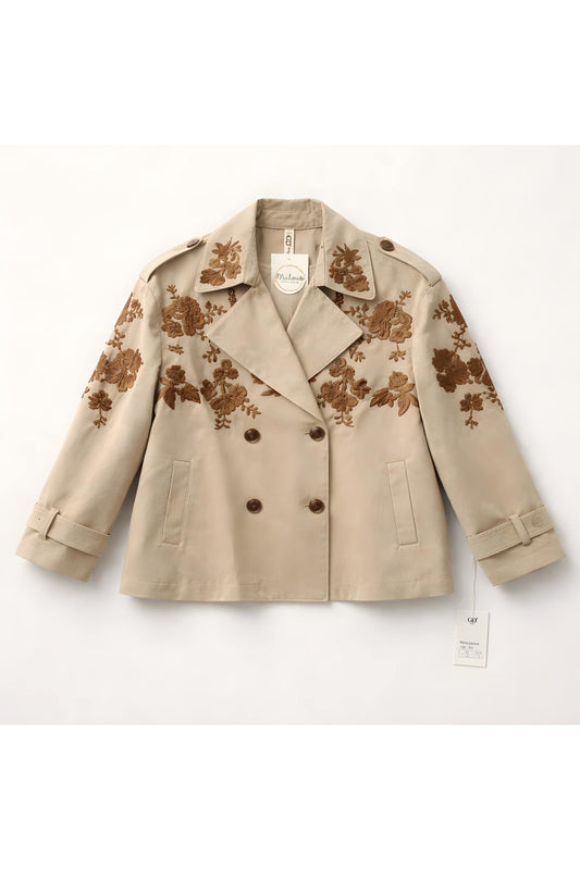 Geborduurd kort jasje met satijnen voering