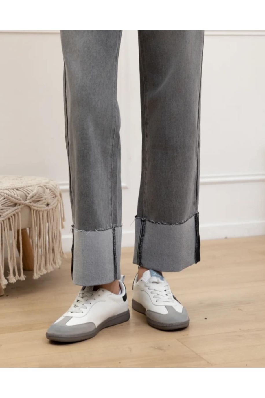 Grijze Jeans Met Omslag