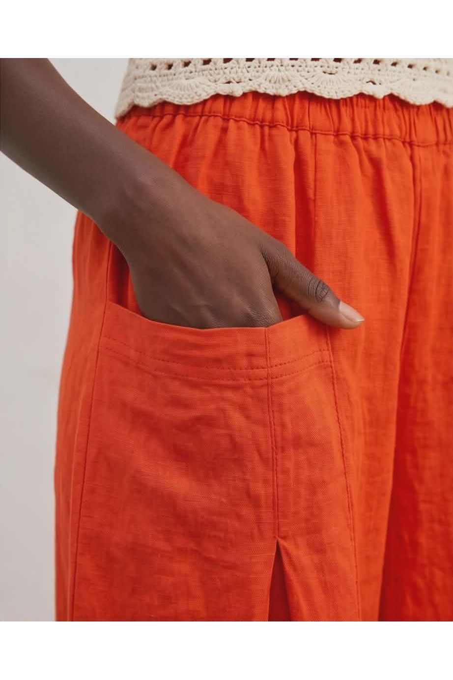 Linnen broek met grote zakken Rood