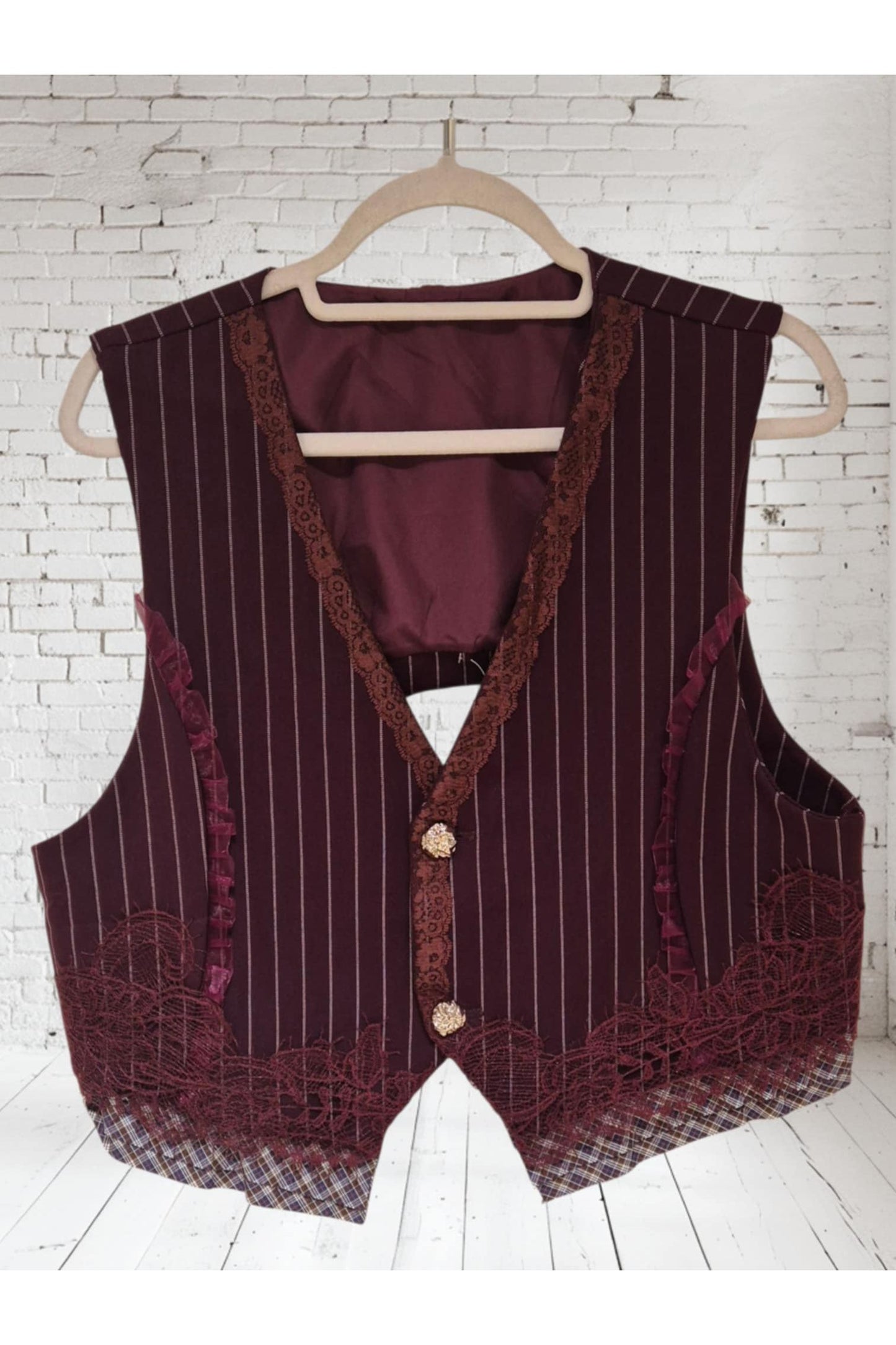 Gestreepte Gilet met Kant & Vintage Knopen-Bordeaux