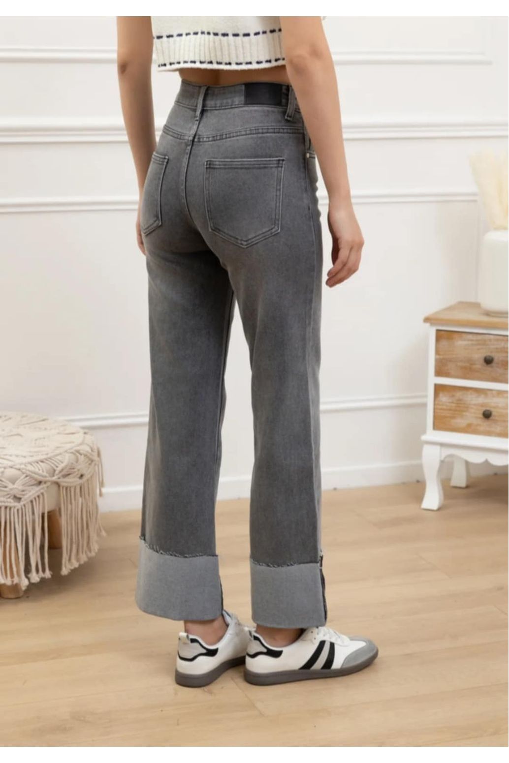 Grijze Jeans Met Omslag