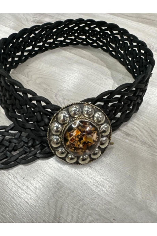 Zwarte gevlochten riem met statement gesp