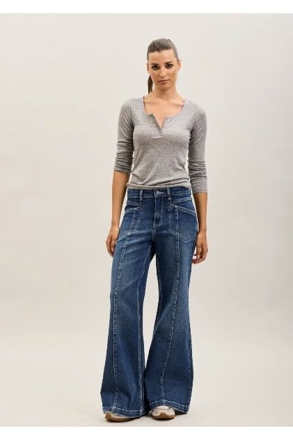 Wide Leg Jeans met Statement Naden