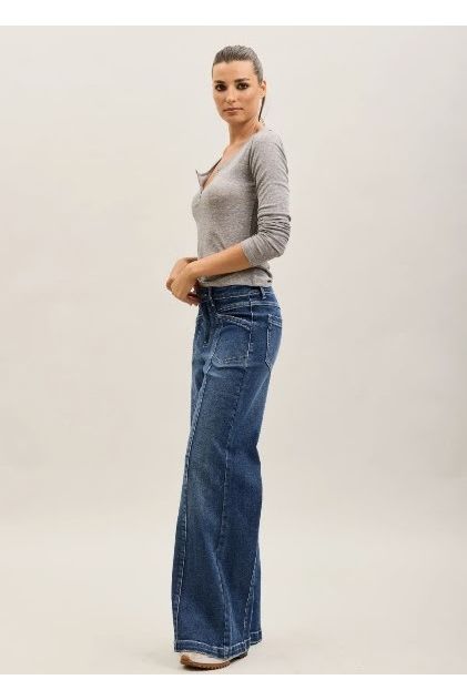 Wide Leg Jeans met Statement Naden
