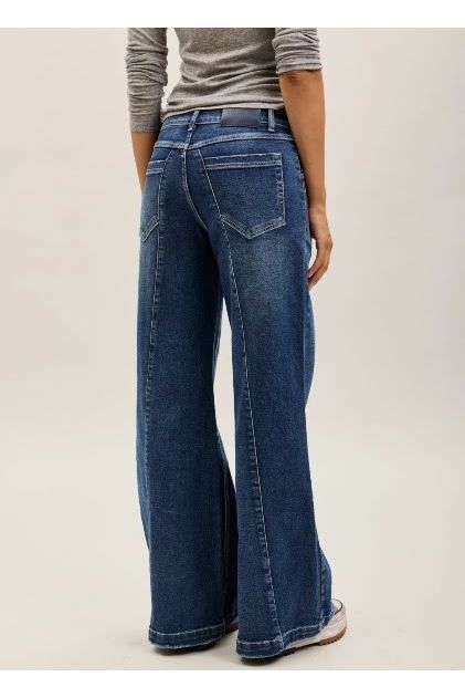 Wide Leg Jeans met Statement Naden