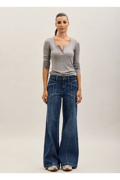 Wide Leg Jeans met Statement Naden