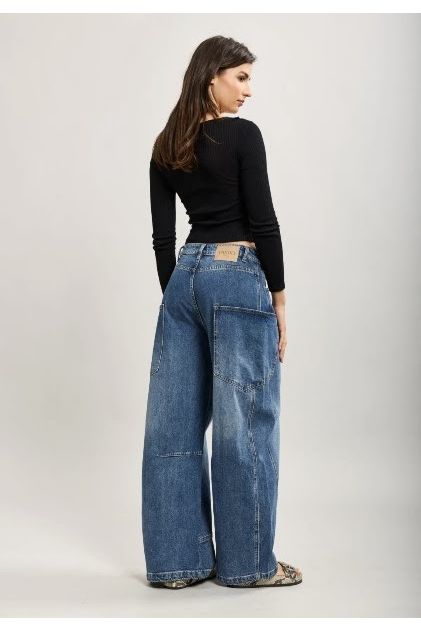 Barrel Jeans met Statement Zakken