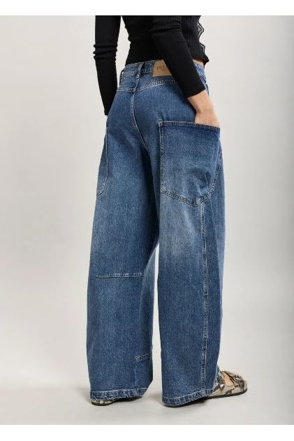 Barrel Jeans met Statement Zakken