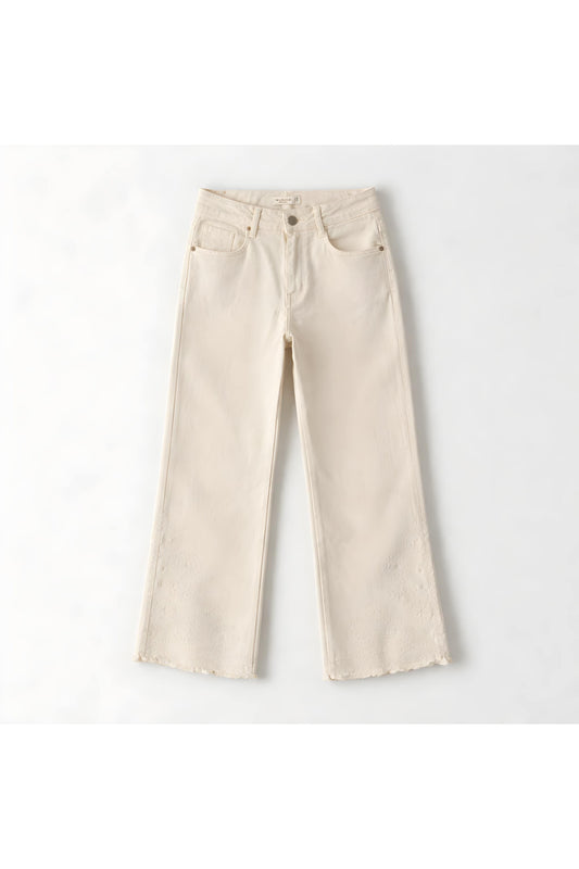 Crèmekleurige wide leg jeans met borduur en rafelafwerking