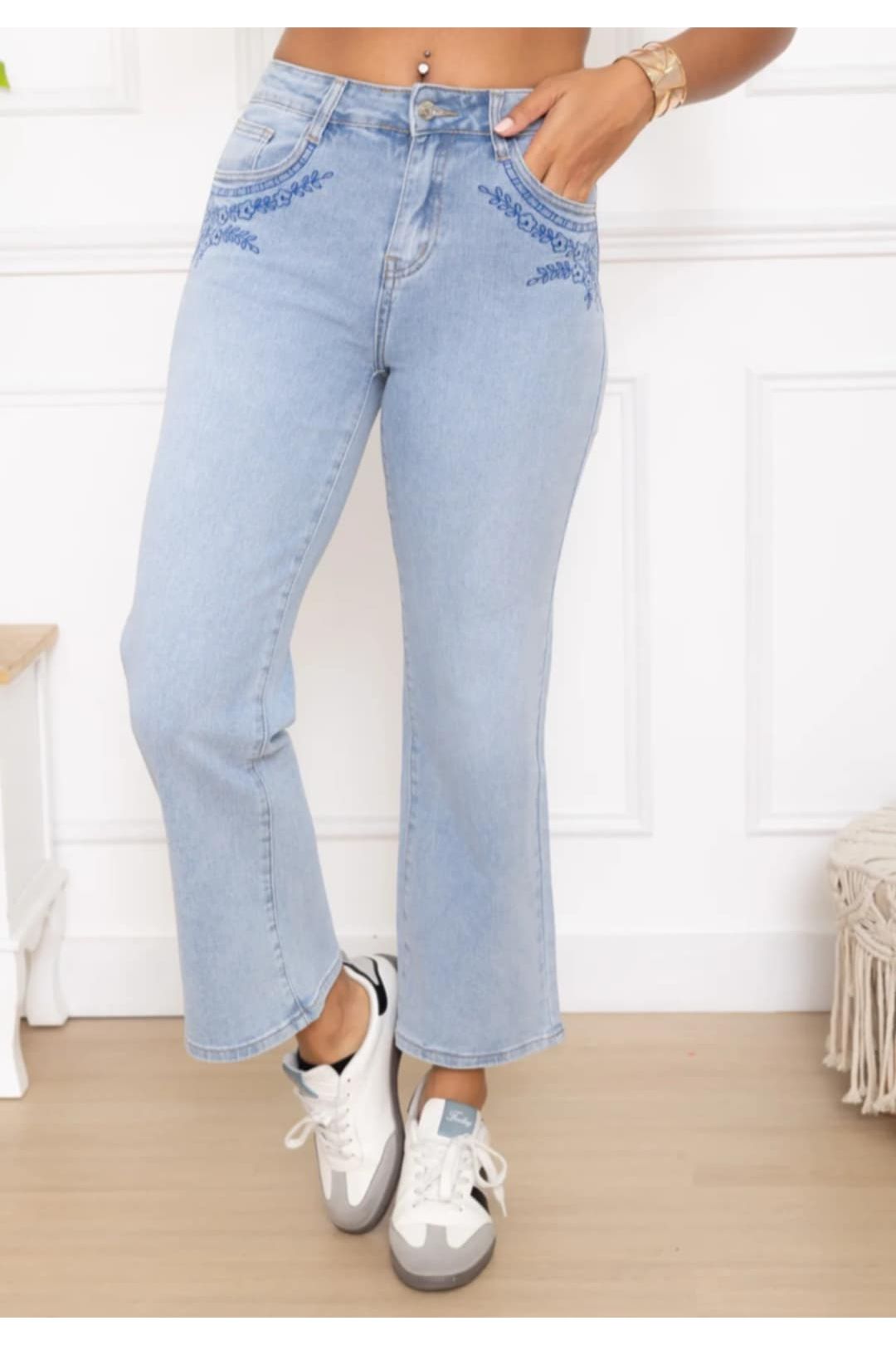 Jeans Met Geborduurde Details