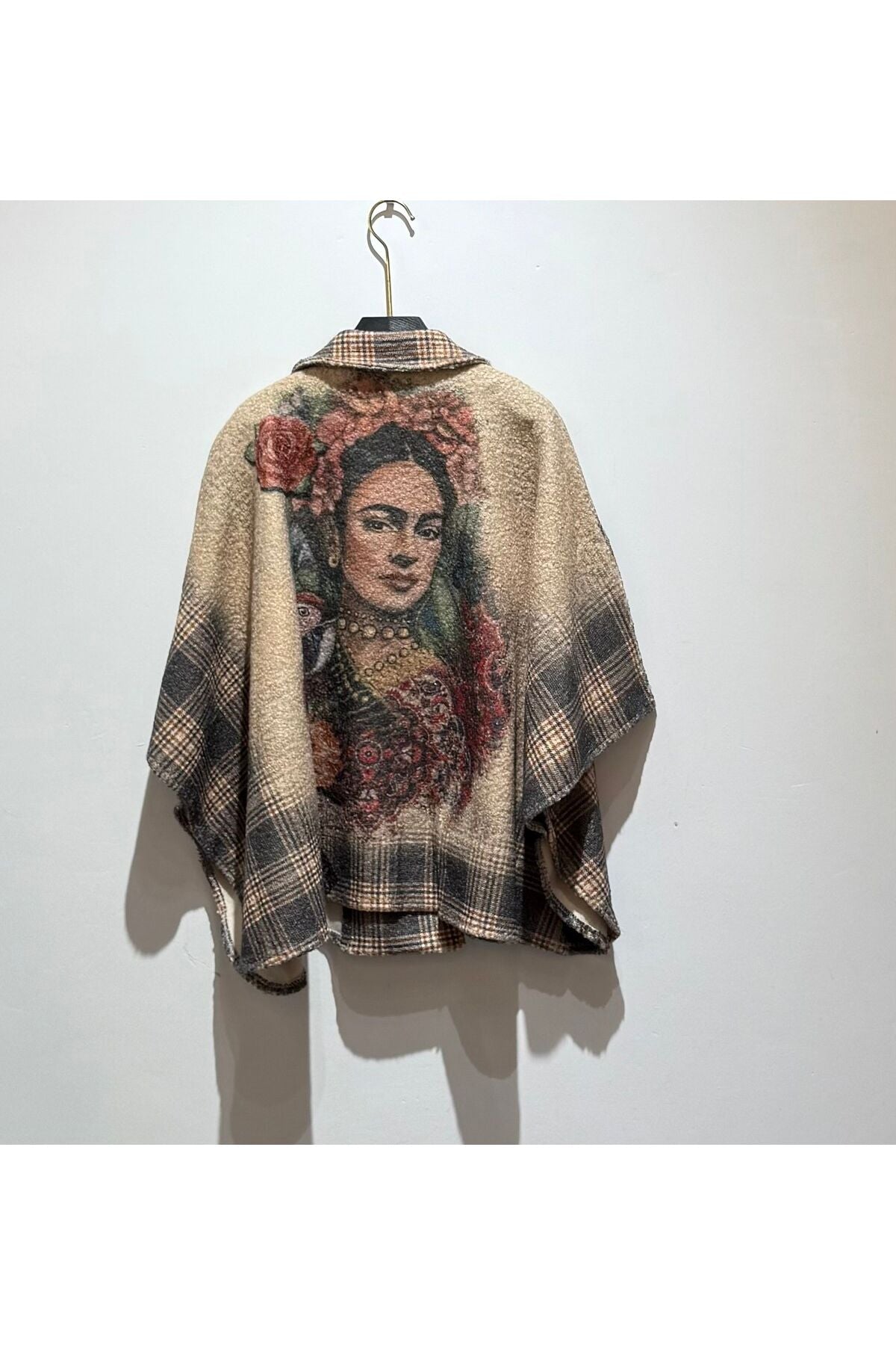 Frida Boho Poncho met Ruitdetails
