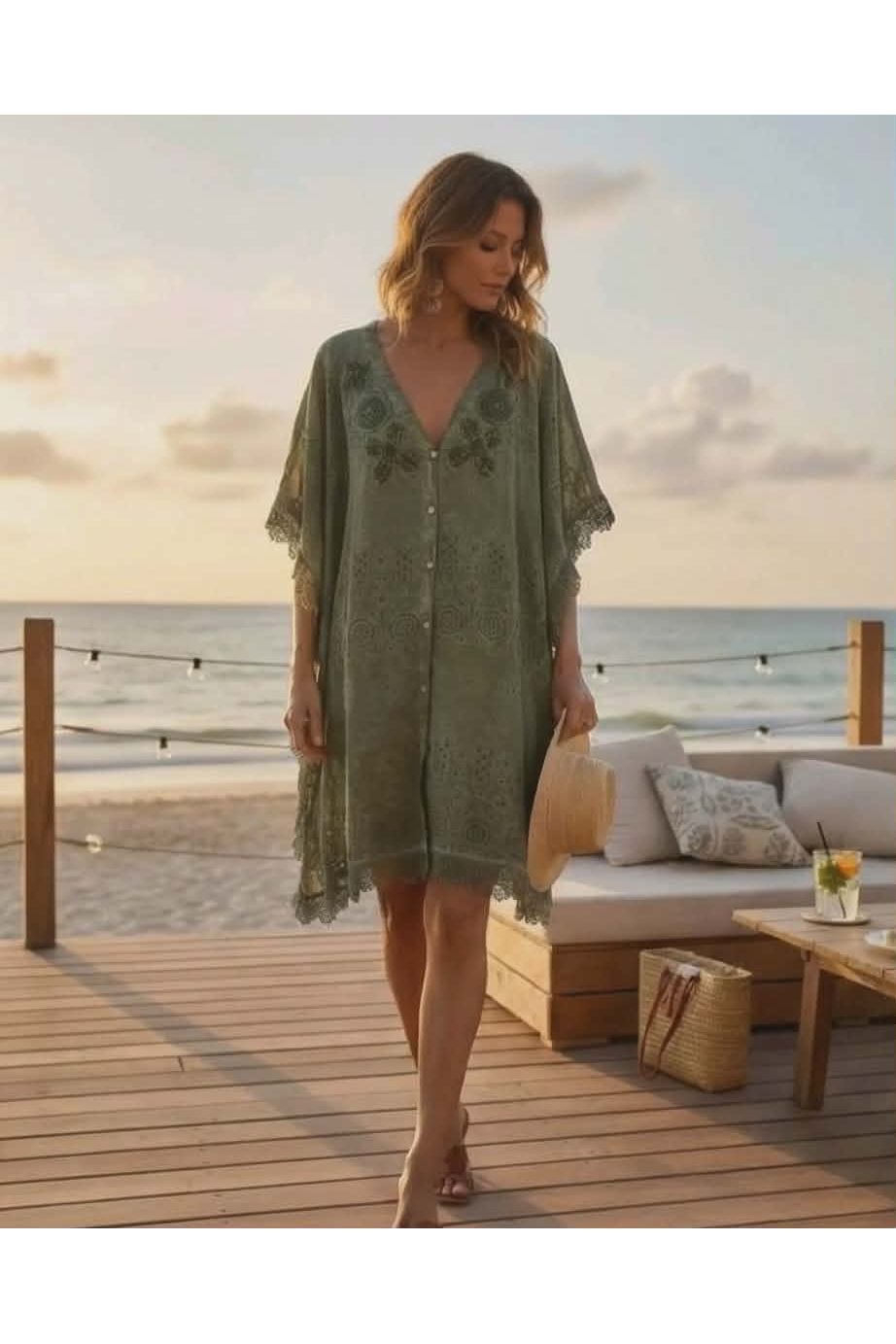 Tuniek met kant & borduursels groen