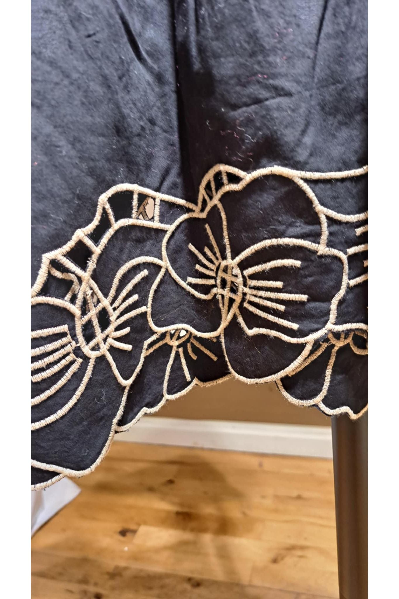 Embroidered cotton blouse – black