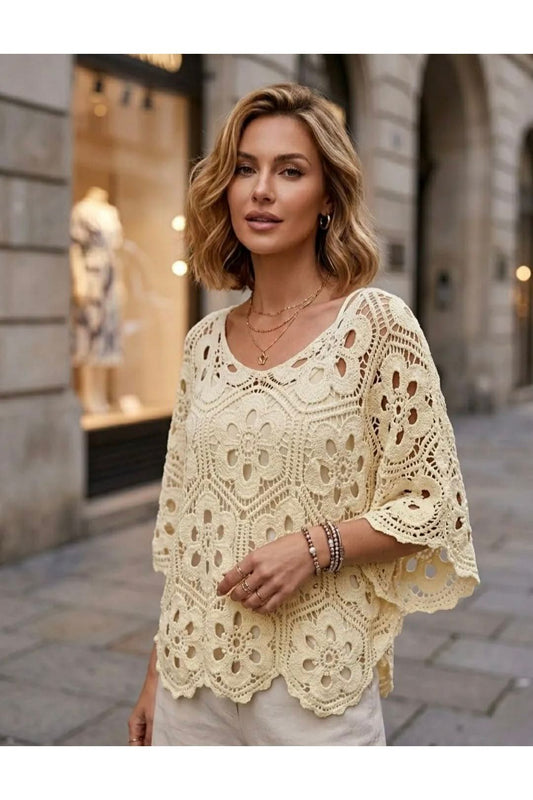 Gehaakte boho top met ondertop beige