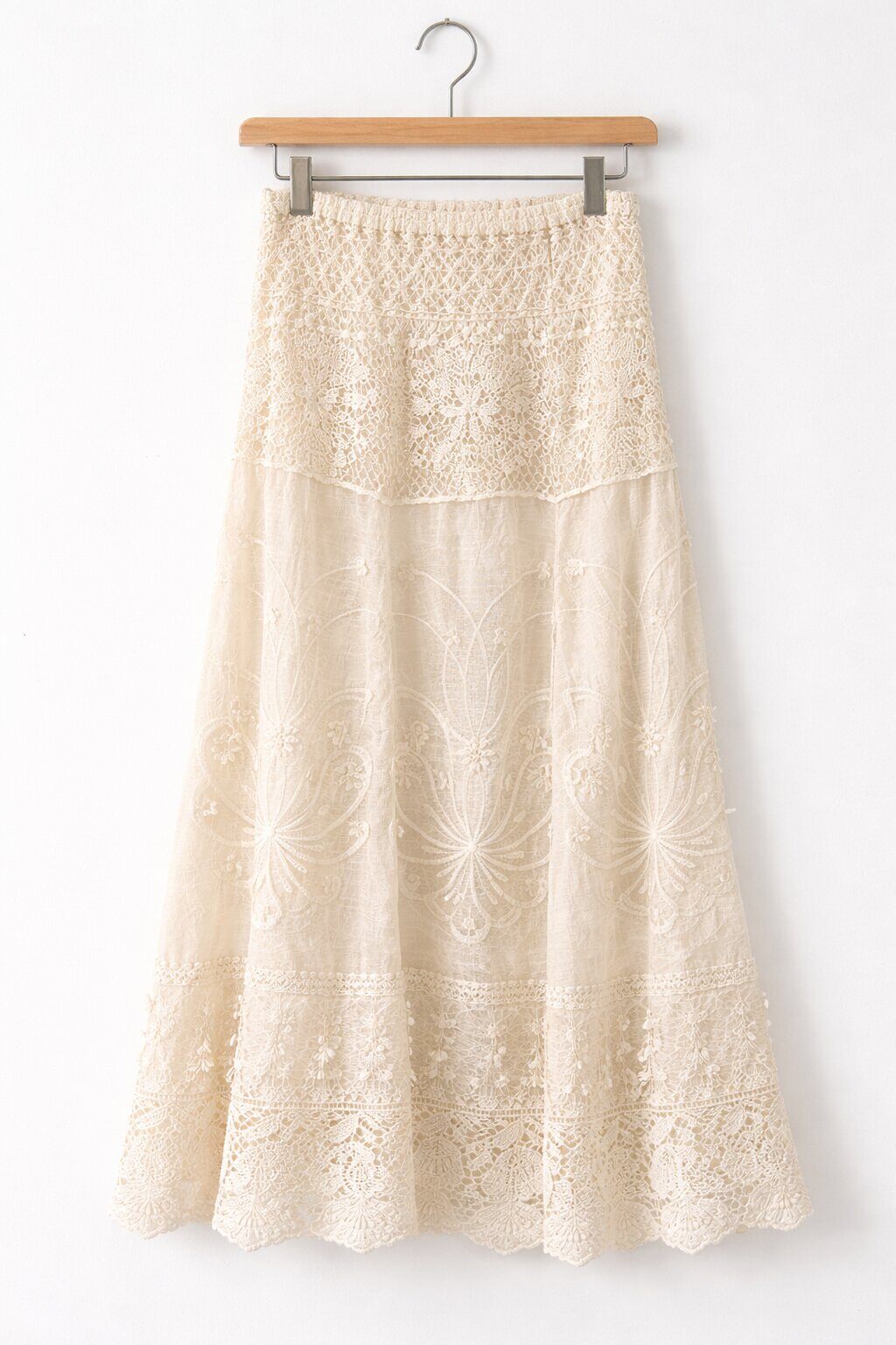 Ecru rok van geborduurde Franse kant