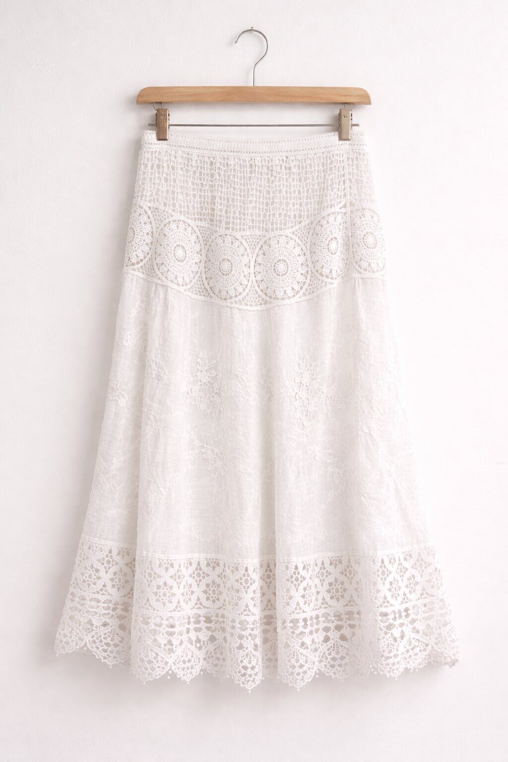 Geborduurde kanten midi rok wit