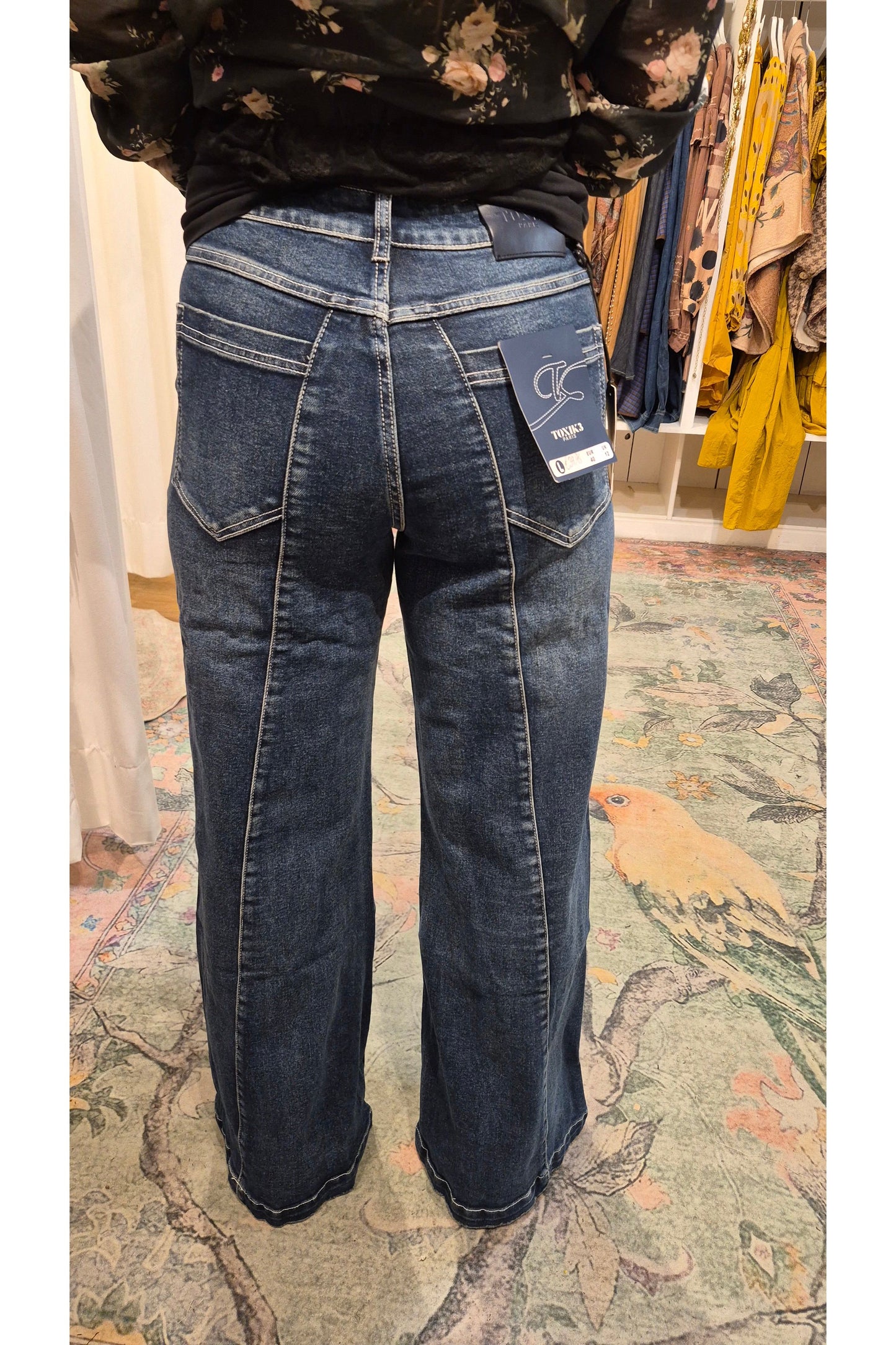 Wide Leg Jeans met Statement Naden