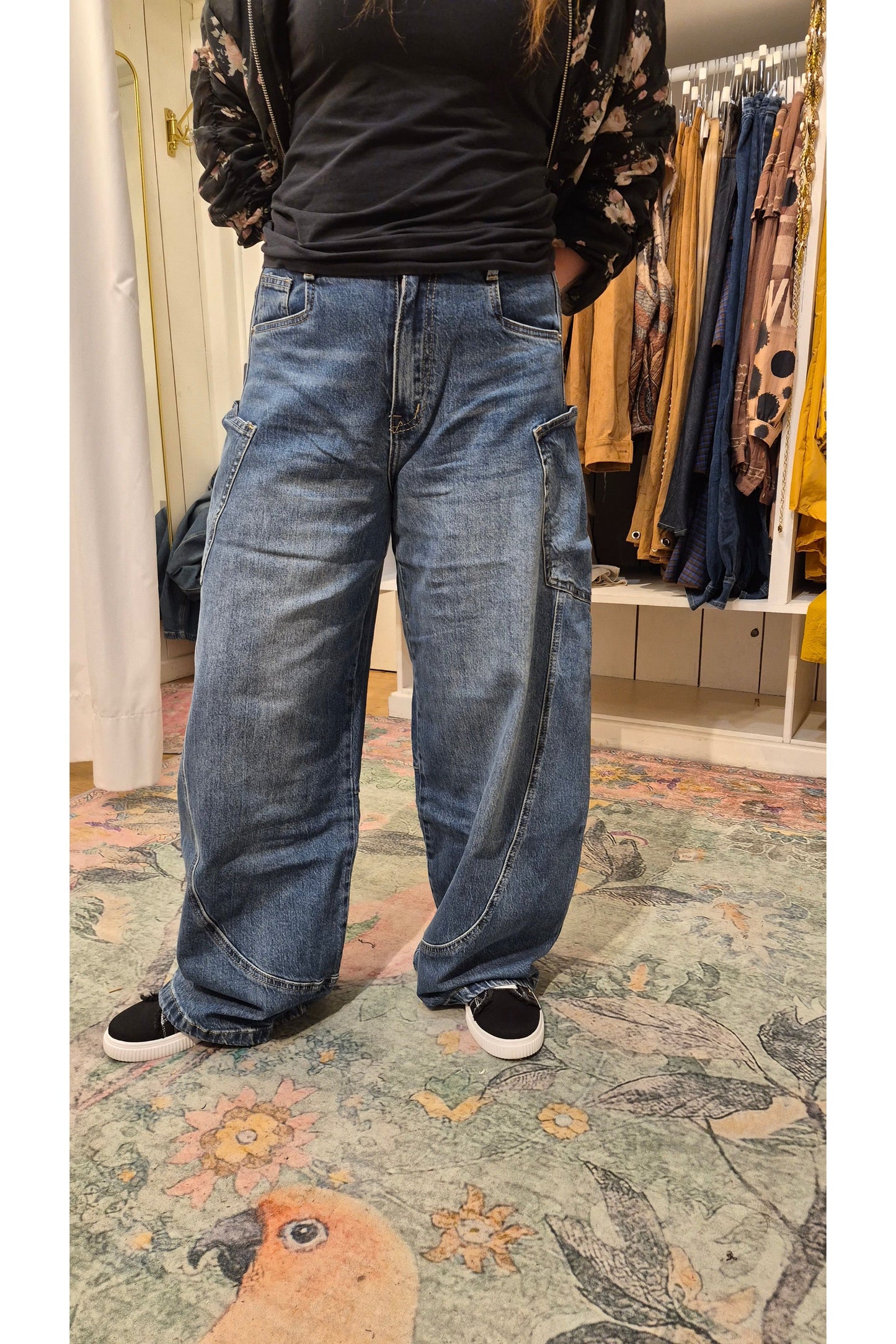 Barrel Jeans met Statement Zakken