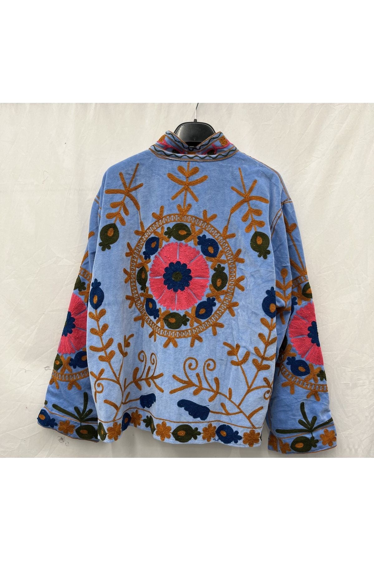 Korte fluwelen Suzani licht blauw C